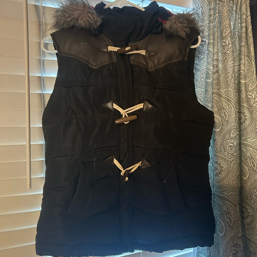 Ci Sono Black Vest with Faux Fur and Toggle Closures